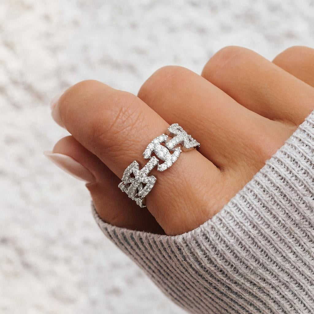 Diamond Crest Ring Zilver